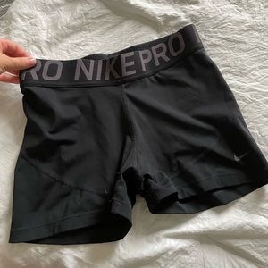 NIKE FIT SHORTS